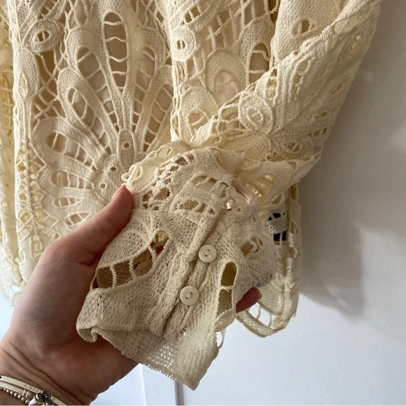 Adiva Lace High Neck Top - Size M - Picture 11 of 12